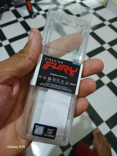 Memoria ram 8gb ddr5 kingston fury beast argb 4800mhz Cl38 (semi nova)