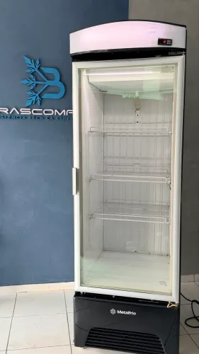 Freezer Semi Novo Metalfrio 497L Frosfre 0 a -20 controlador digital. Garantia de 8 mês