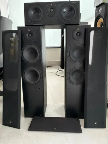 Trio de AR Acoustic Research (única anunciada)!!