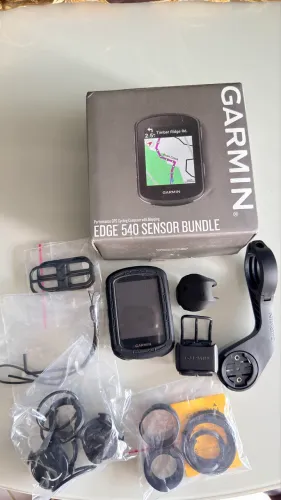 Garmin Edge 540 com sensores de cadência e velocidade