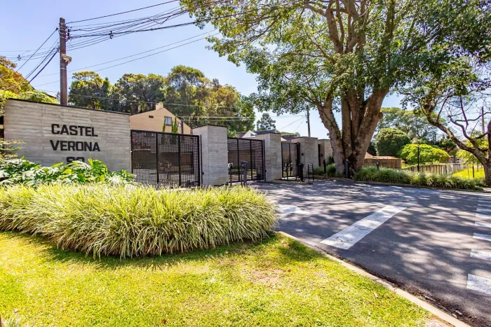 Casa com 4 dormitórios para alugar, 550 m² por R$ 15.756,65/mês - São Lourenço - Curitiba/
