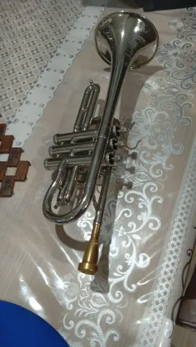 Cornet si e dó Escavonne com caixa original