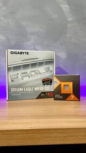 Kit Ryzen 7 7800x3d + B850m Gigabyte Ice (Novo lacrado)
