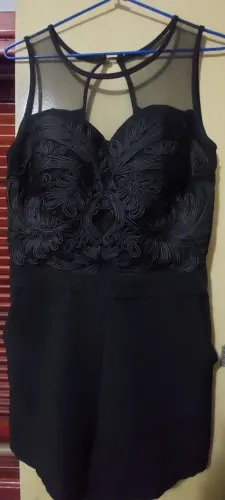 Macacão curto preto