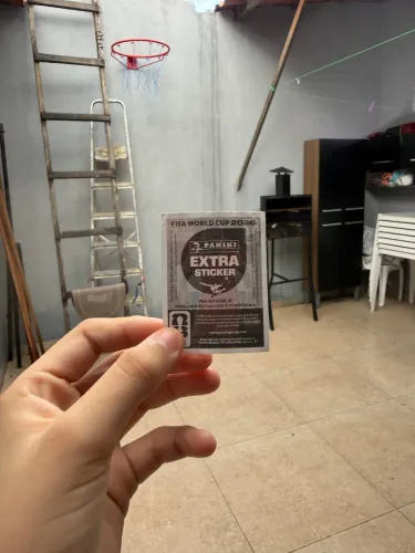 Vendo figurinha Legend bronze do cody gakpo negócio preços