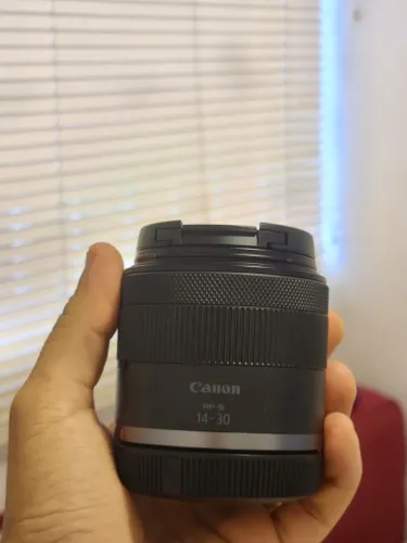 Lente Canon RF-s 14-30mm F4 - 6.3 IS STM PZ<br><br>STM PZ