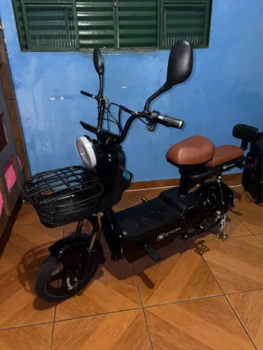 Scooter elétrica 600w Zyon nunca usada