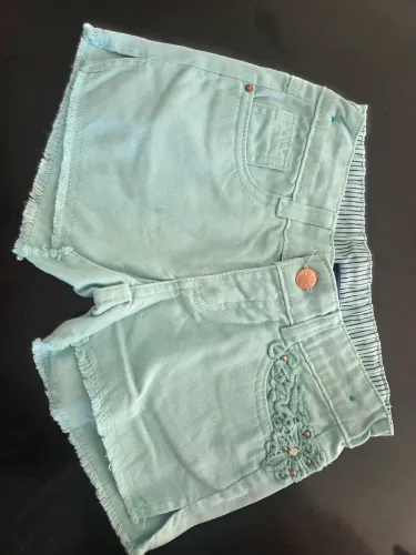 Short verde menina