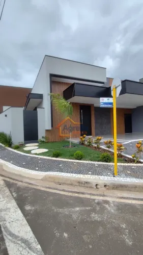 Condomínio Santa Mônica III - CASA TÉRREA EM CONDOMÍNIO FECHADO COM 3 SUÍTES PISCINA ÁREA