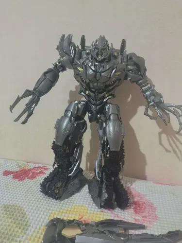 Transformers boneco megatron LS06 Black mamba 35cm ler descrição