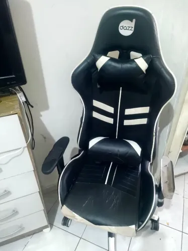 Cadeira gamer Dazz ( tudo funcionando)