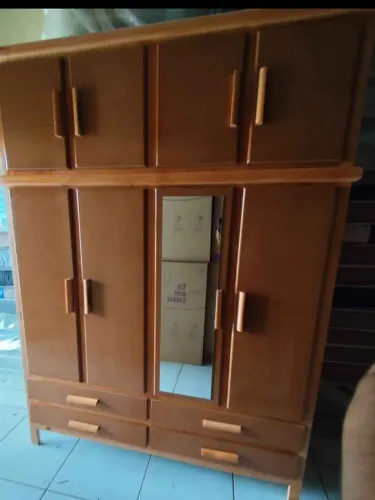 Guarda roupa novo duplex 4 portas faço entrega 1600.. entrega grátis somente interessados 