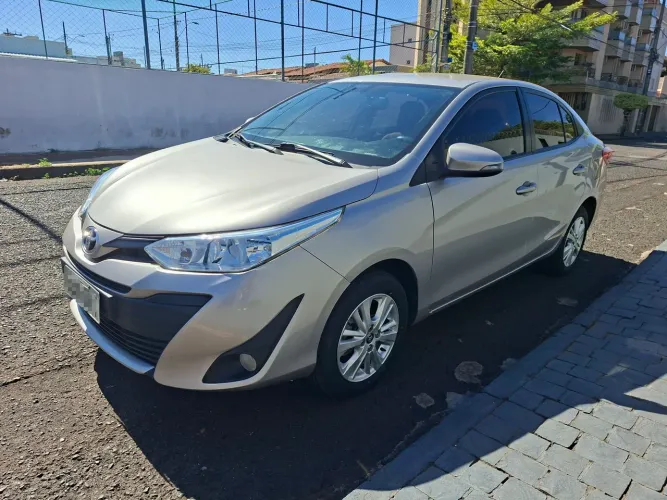 Toyota Yaris XL Sedan 1.5 Flex 16V 4P Aut. 2019