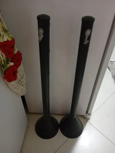 PEDESTAL EM PVC PRETO 90CM