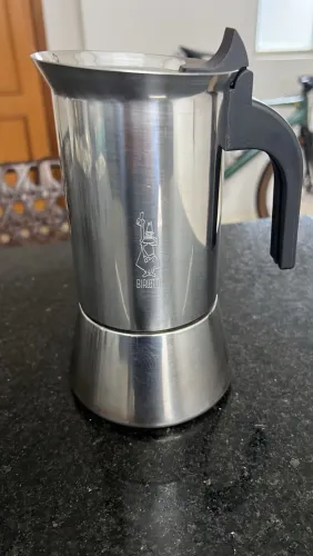 Cafeteira Bialetti inox 6 chicaras