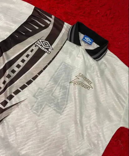 Camisa umbro anos 90 cgc