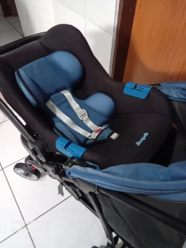 Carrinho de bebê burigotto e bb conforto semi Novos unissex