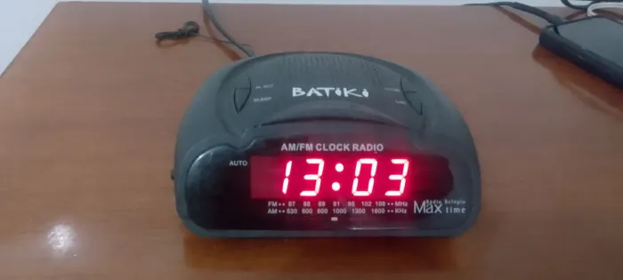 Rádio AM FM despertador Novo