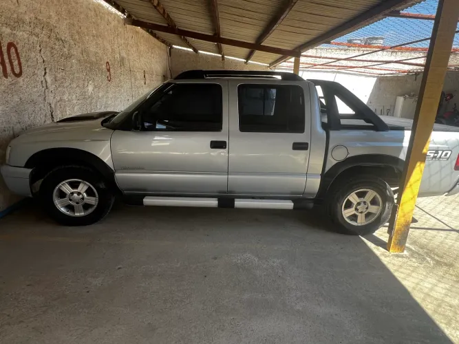 Chevrolet S10 P-up Tornado 2.8 TDI 4x2/4x4 CD Dies 2011