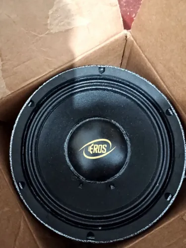 Auto falante woofer Eros 8 polegadas 350 rms tenho duas unidades zeros na caixa
