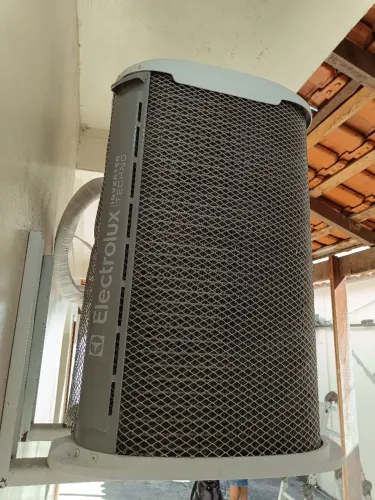 AR CONDICIONADO SPLIT ELECTROLUX INVERTER 24 MIL BTUS ÚNICO DONO NOVO COM NOTA FISCAL 
