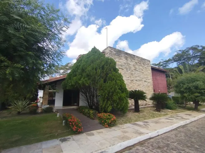 Casa à Venda no Condomínio Residencial Terra dos Pássaros