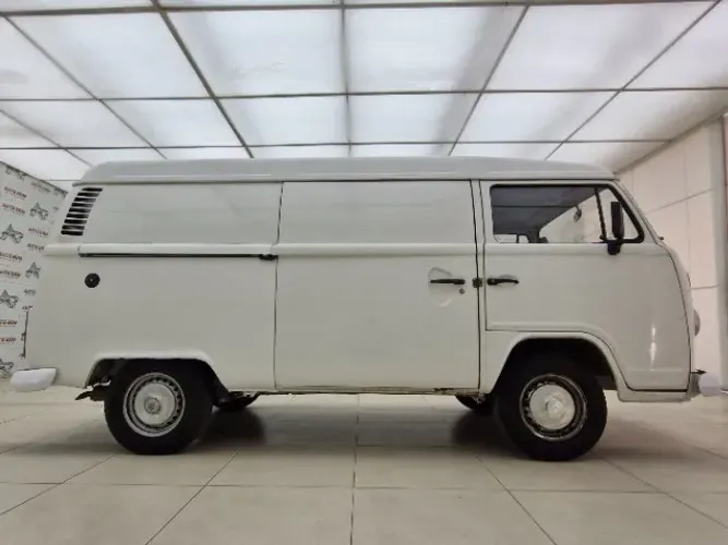 Volkswagen Kombi Furgão 1.4 MI Total Flex 8V 2011