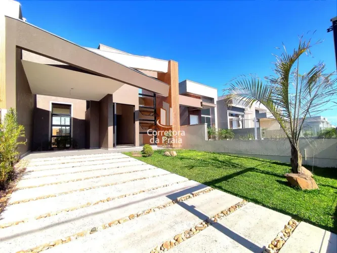 Casa para Venda em Imbé, Centro, 3 dormitórios, 1 suíte, 2 banheiros, 2 vagas