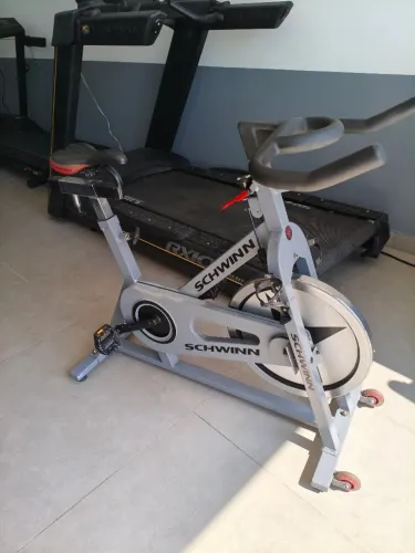 Bicicleta Spinning Schwinn