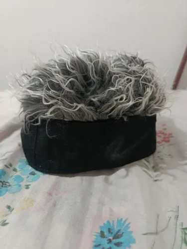 Peruca platinada, fantasia 
