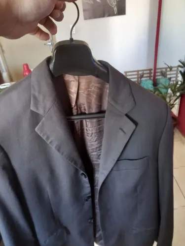 Terno preto tamanho M marca Ricci & Colella