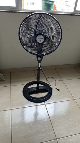 Ventilador de pé Mondial