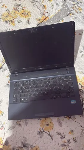 ACEITO OFERTAS Samsung ATIV Book 2 acessível para estudos e primeiro notebook.