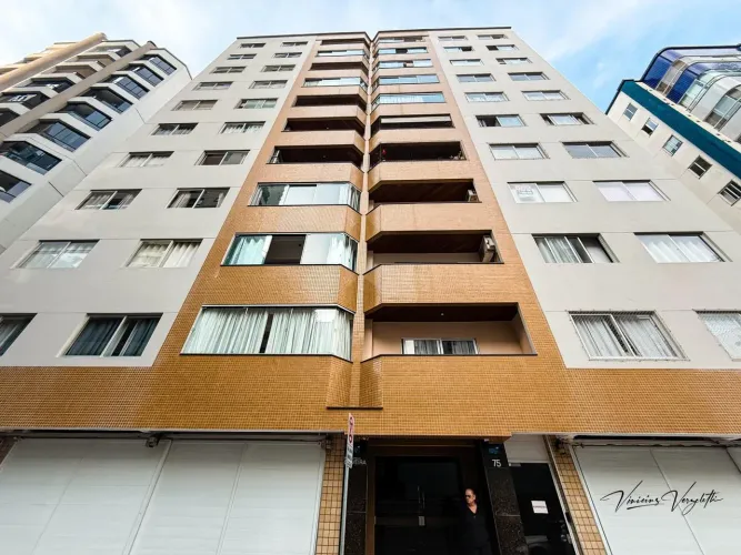 Apartamento 4 ou + dormitórios para Venda em Balneário Camboriú, Centro, 4 dormitórios, 2