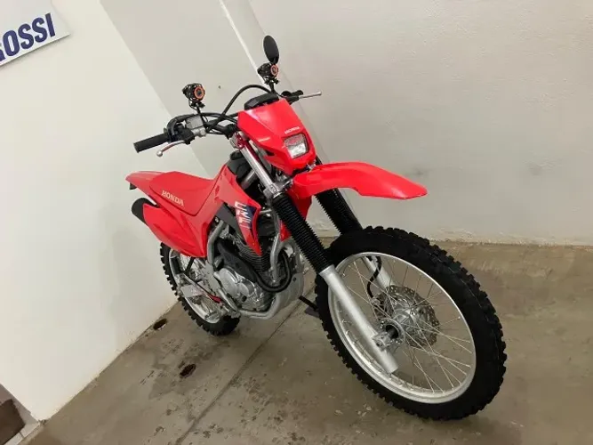 HONDA CRF 250 - novíssima e com acessórios !