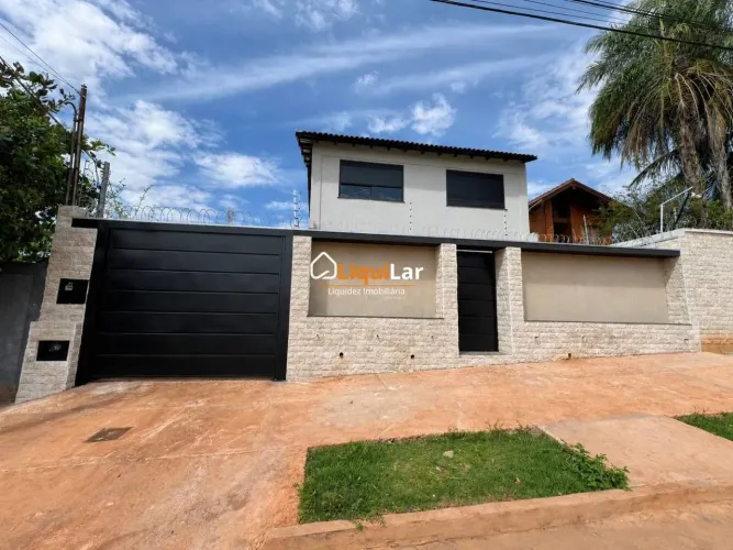 Sobrado com Aptidão Comercial na Vila Rosa Pires | 4 Quartos, Suíte e Localização Estratég