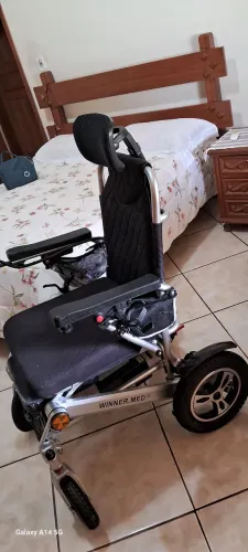 Cadeira de rodas motorizada