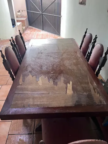 Mesa de jantar rústica em madeira maciça + 5 cadeiras coloniais