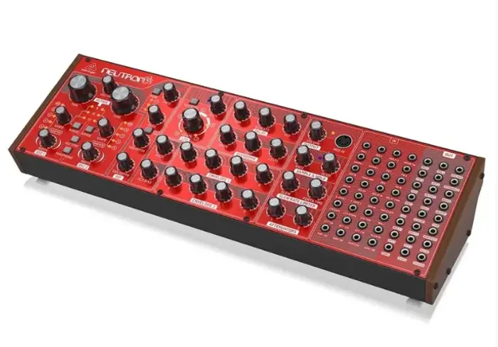 Sintetizador Behringer Neutron