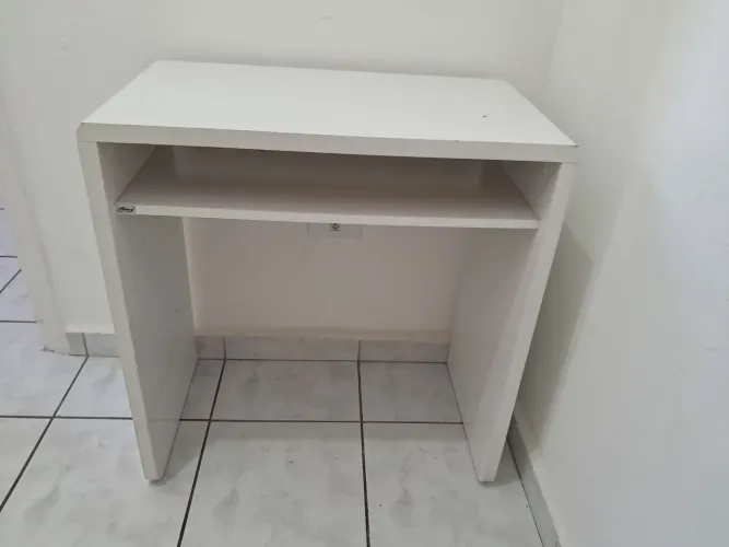 Mesa / Escrivaninha