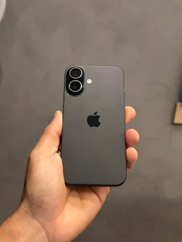 iPhone 16