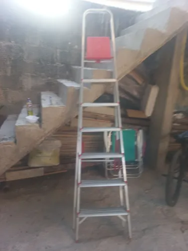 Escada de alumínio 120 reais pra vender