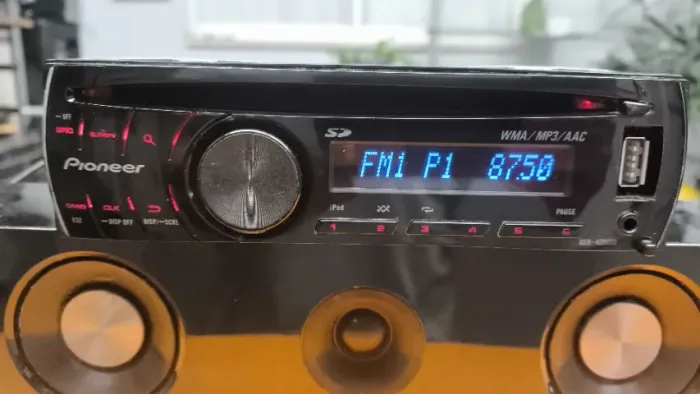 Radio Pioneer DEH-4280SD com bluetooth