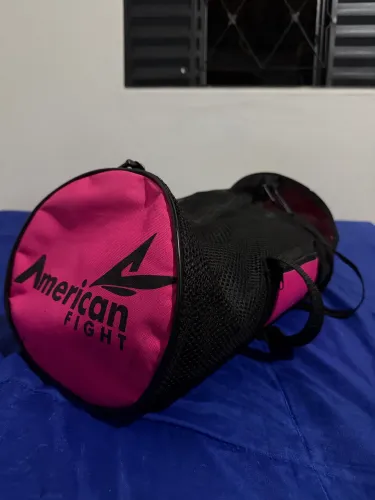 de Boxe/Muay Thai Completo - Luvas, Shorts e Acessórios