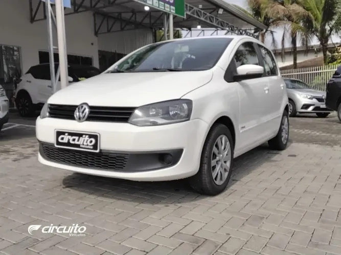 Volkswagen Fox 1.0 MI Total Flex 8V 5P 2014