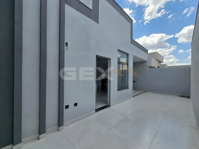 Casa à venda no Santa Rosa, 3 quartos, 1 suíte com closet e 4 vagas.