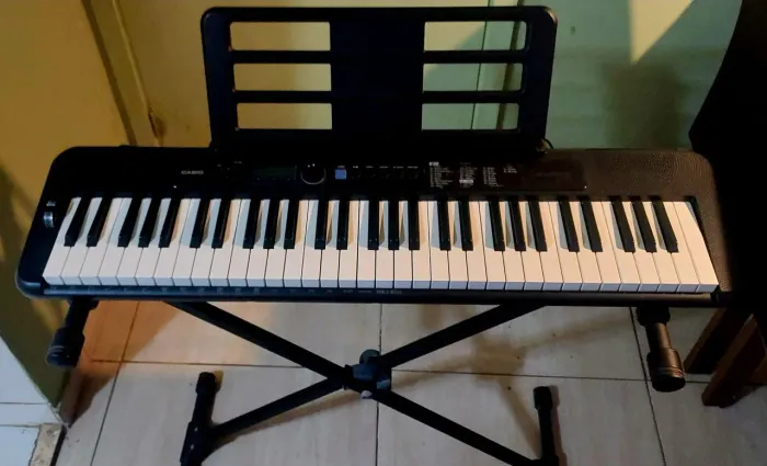 Teclado Casio Cts 300 completo