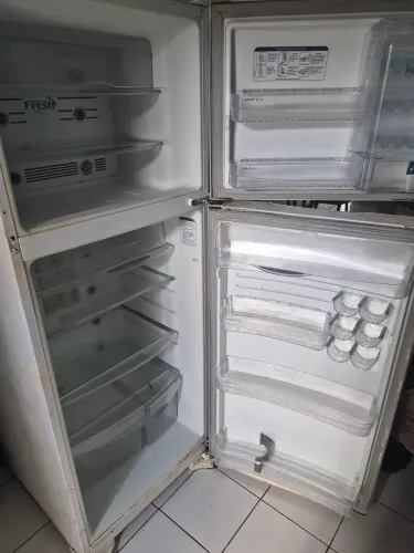 Geladeira GE Frost free 385 lts (funcionando)