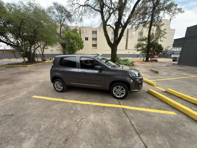 Fiat Uno Attractive 1.0 EVO Fire Flex 8V 5P 2021