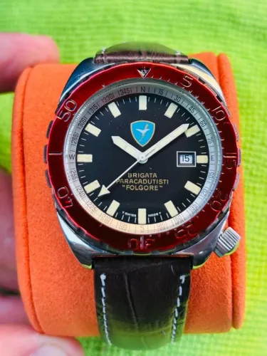 Relógio Suiço Quartz Militar Dedicado À Brigata Paracadutist (Usado)
